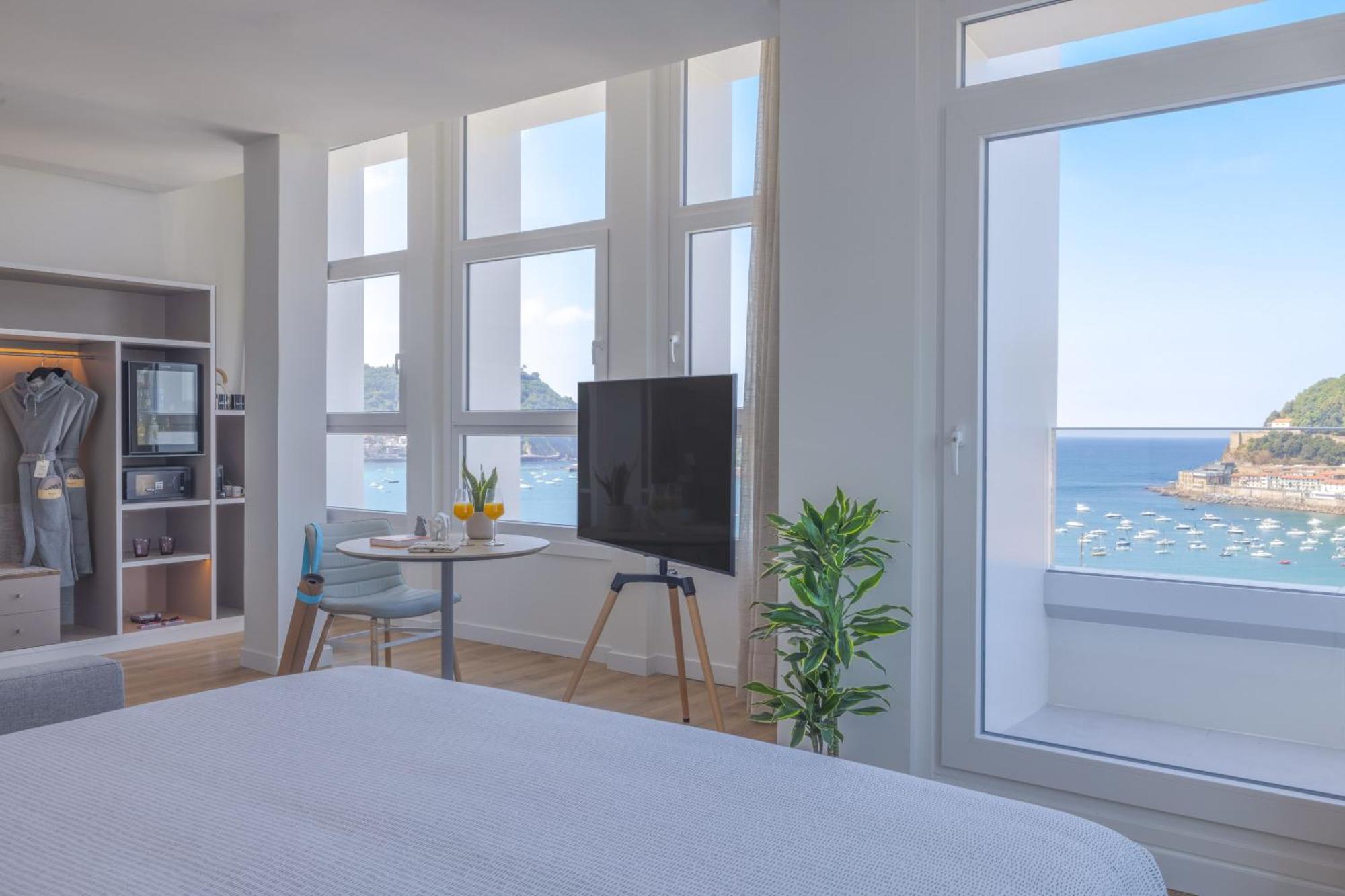 Townhouse with Terrace Sea View